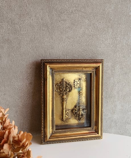wall decor  antique key