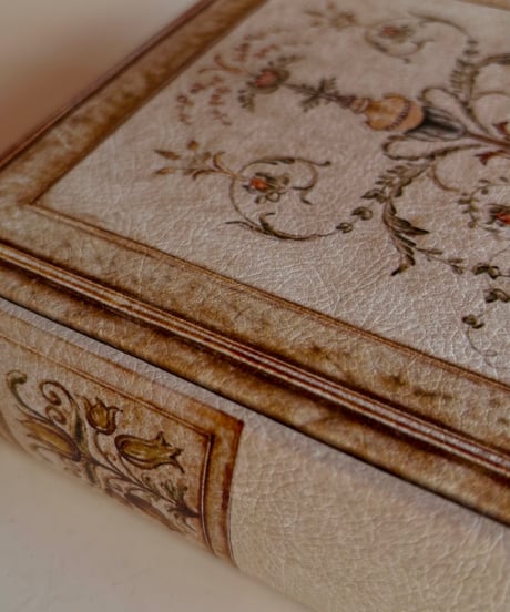 interior book box