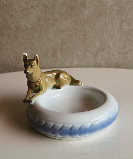 【フランス蚤の市】 dog vintage tray   1950年もの