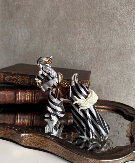 【スペイン蚤の市】draped horse figure 2006年製