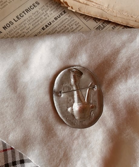 【フランス蚤の市】 vintage broach  水差し
