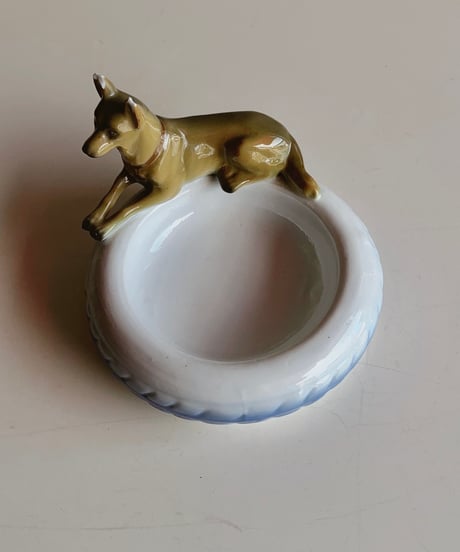【フランス蚤の市】 dog vintage tray   1950年もの