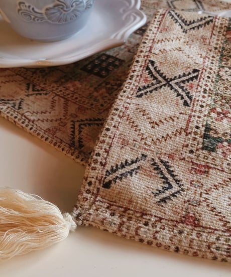 oriental table runner 🇮🇳   ivory