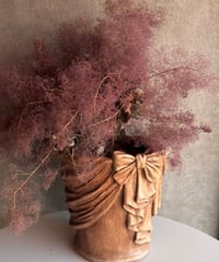 classical ribbon planter