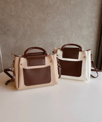 square shoulder bag  ポーチ付き