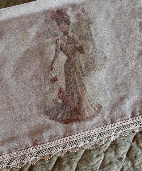 European table lunner   khaki