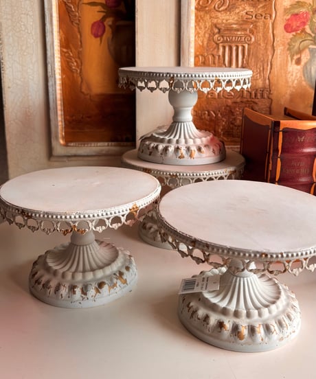 shabby iron stand
