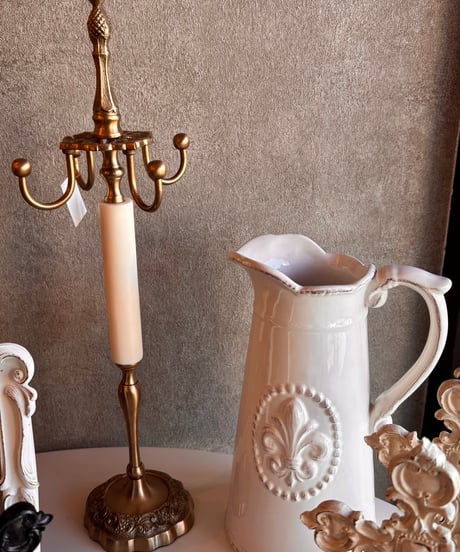 whitelily flower vase
