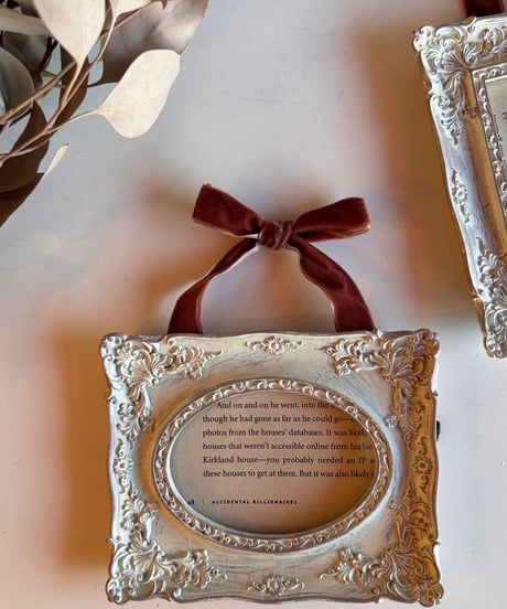 VELVETribbon photo frame