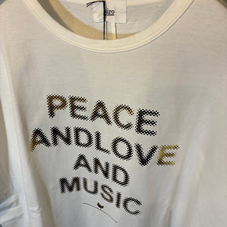 Peace and Love and Music Tシャツ