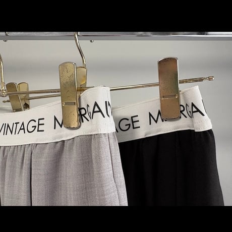 【MARGAUX VINTAGE】 ウエストロゴタックパンツ
