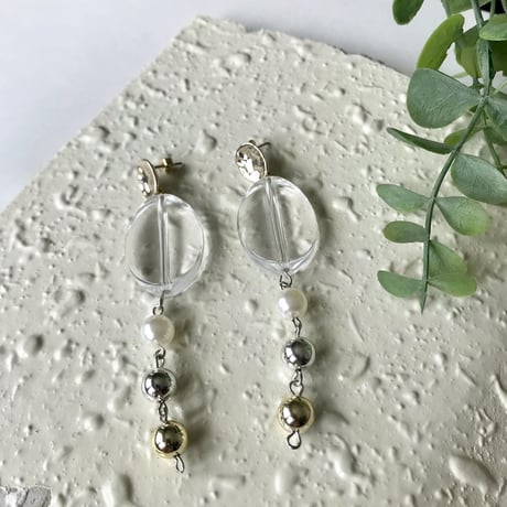クリアカボション&メタルボールピアス