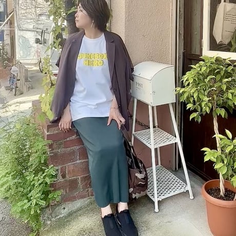 Jukebox Hero Tシャツ by J&S