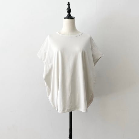 Peace and Love and Music Tシャツ