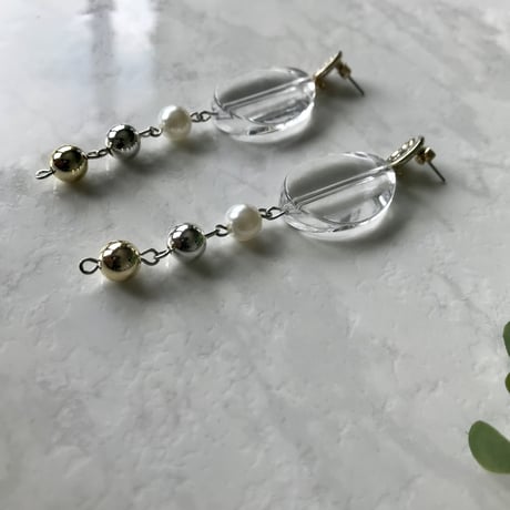 クリアカボション&メタルボールピアス