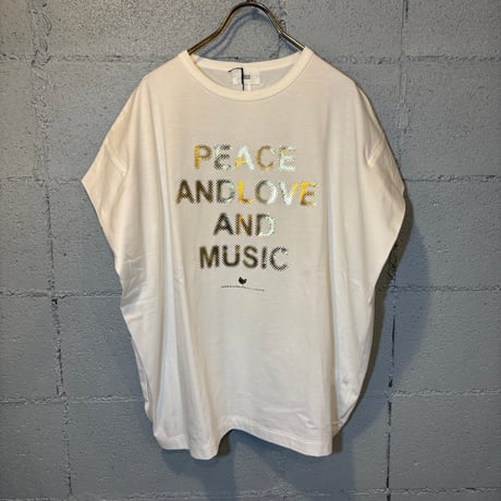 Peace and Love and Music Tシャツ