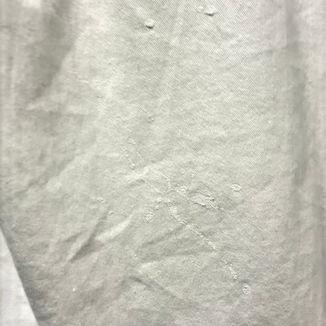 836624ホワイトデニムバレルレッグペイント加工パンツ
