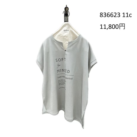 836623アシンメトリーストライプTシャツ