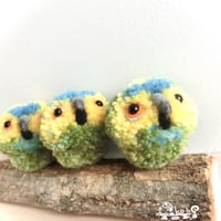 もけもけアオボウシインコさん　キーホルダー
