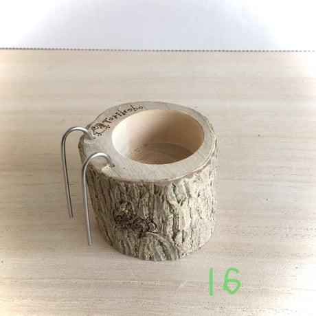 とりさんのいちょうでできた小さいごはん入れ 　16