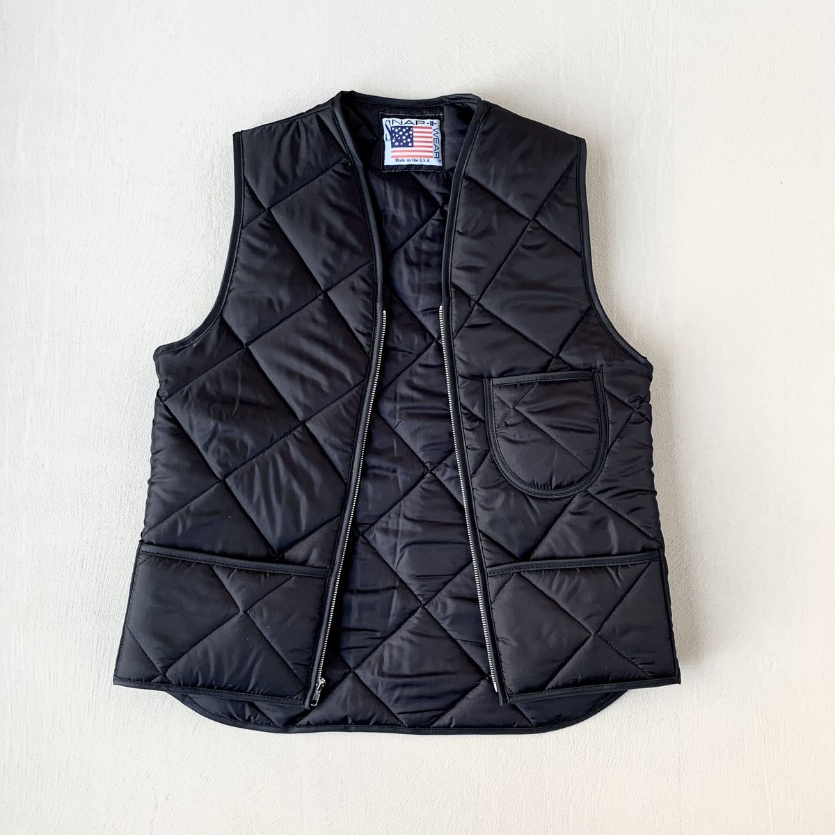 ナイロンベストProps Store Quilted Nylon Vest 黒L Props Store Quilted Rip-stop Nylon Vest - メルカリ