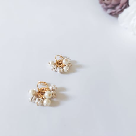 たまむすびとコットンパールの揺れるピアス/イヤリング
