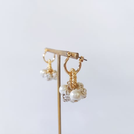 たまむすびとコットンパールの揺れるピアス/イヤリング