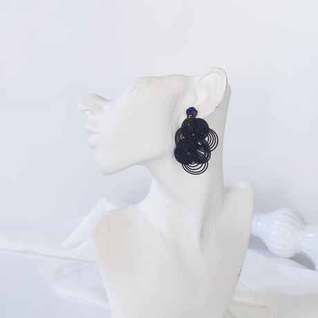 うめあわじむすびとたまむすびの揺れるアート ピアス/イヤリング