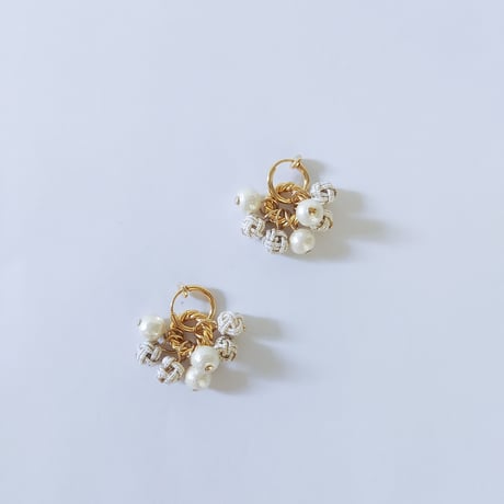 たまむすびとコットンパールの揺れるピアス/イヤリング