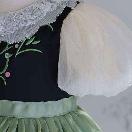 [予約] Princess nordic frill green dress