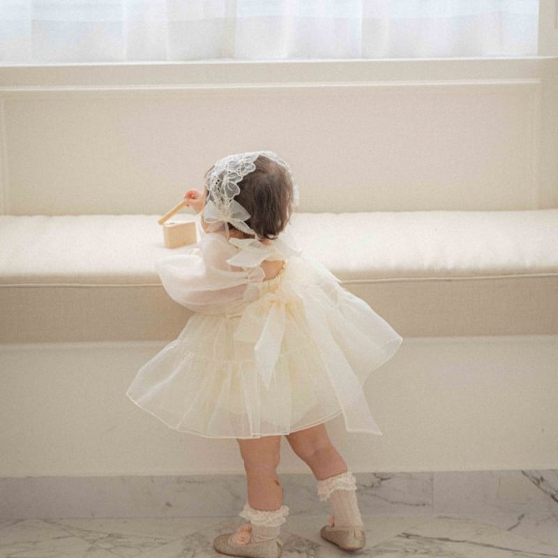 予約] Serine Organza Suit (Cream) / OREN by Hiby