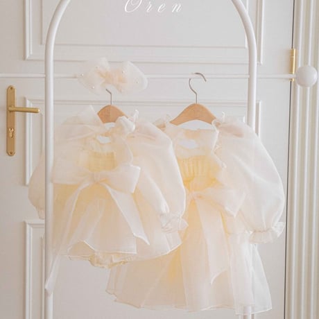 [即納] Serine Organza Suit (Cream) / OREN by Hibyebebe