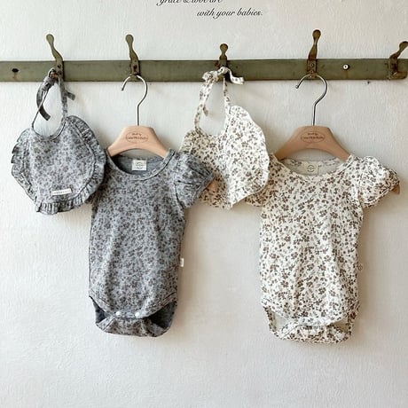 [予約] Puff flower suit (with bib) / Monbebe