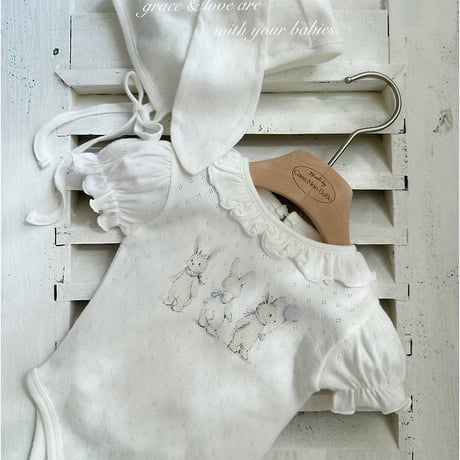 [予約] Rabbit Eyelet Suit (Bunny Bonnet Set) / Monbebe