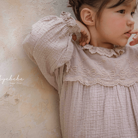 [即納] Laura Yoru Lace Dress/ Hibyebebe （ beige M, L _ size のみ）