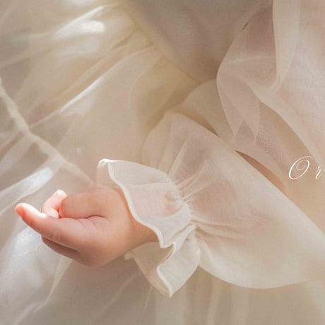 [即納] Serine Organza Suit (Cream) / OREN by Hibyebebe