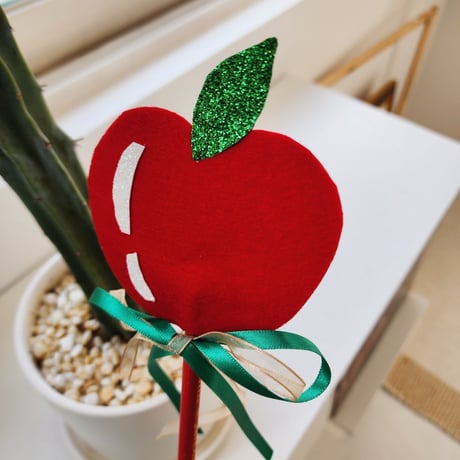 [予約] Snow White Apple Colored Pencils / Mini Recipe