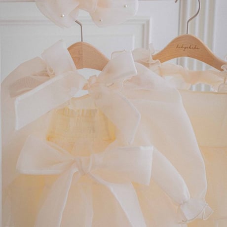 [即納] Serine Organza Suit (Cream) / OREN by Hibyebebe