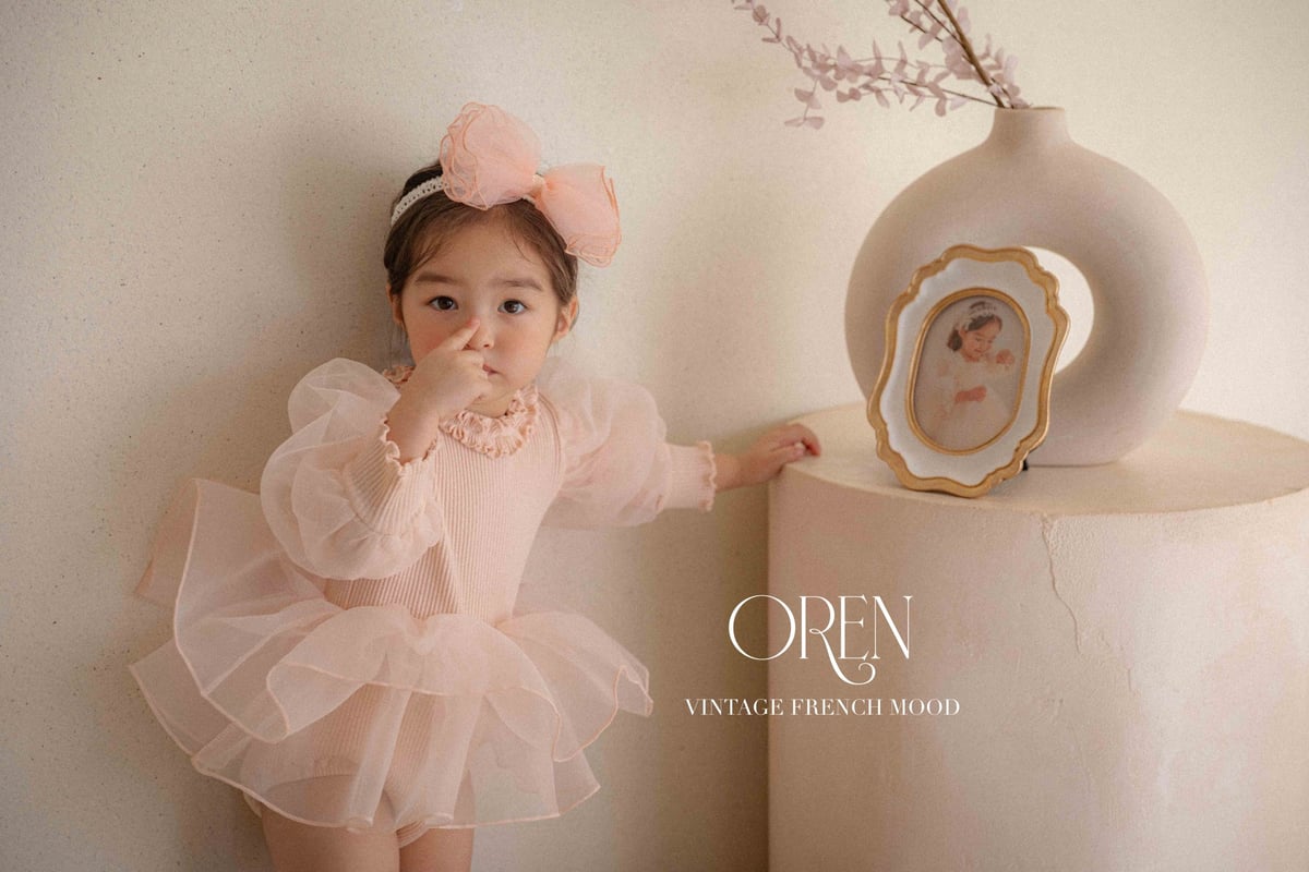 OREN オレン ベルーカ 韓国ベビー服 フリルロンパース ヘアーバンド OREN オレン ベルーカ 韓国ベビー服 フリルロンパース ヘアーバンド