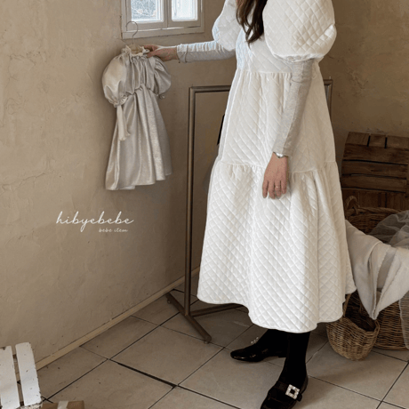 [即納] Brilly quilted velvet dress / Hibyebebe （cream L, black M, L  _ size のみ）