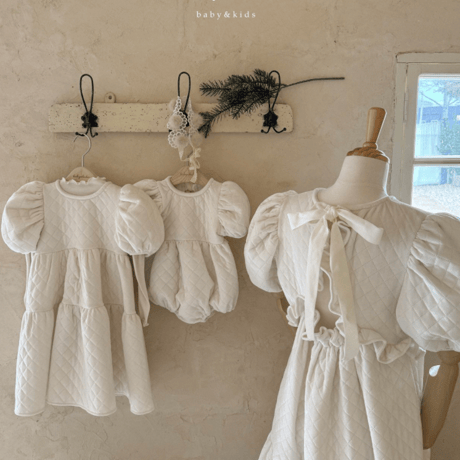 [即納] Brilly quilted velvet dress / Hibyebebe （cream L, black M, L  _ size のみ）