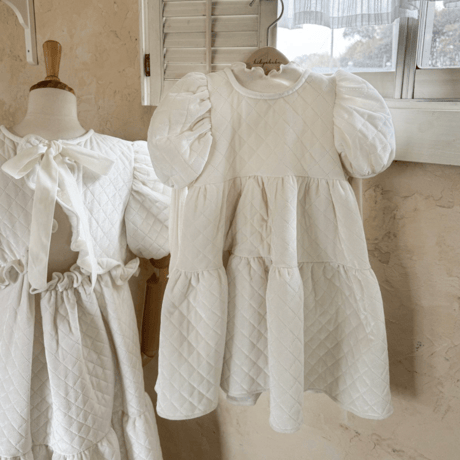 [即納] Brilly quilted velvet dress / Hibyebebe （cream L, black M, L  _ size のみ）