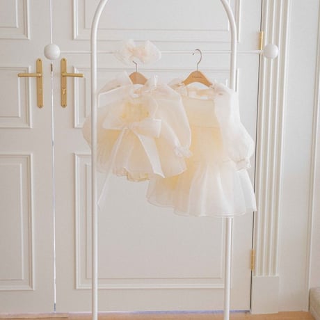 [即納] Serine Organza Suit (Cream) / OREN by Hibyebebe