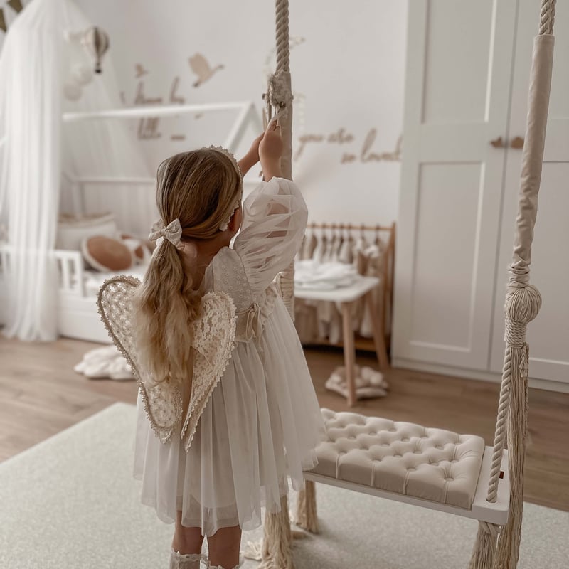 nelia wears ༶ 花柄刺繍ドレス×リボンヘアクリップ୨୧ nelia wears