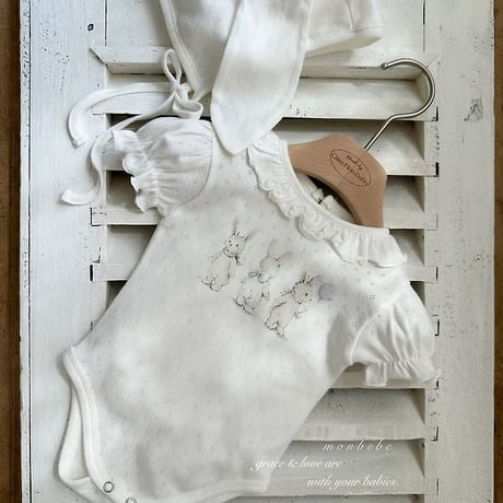 [予約] Rabbit Eyelet Suit (Bunny Bonnet Set) / Monbebe