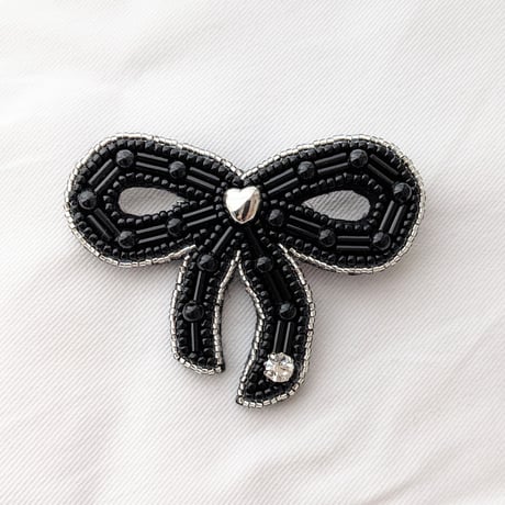 RIBBON ブローチ