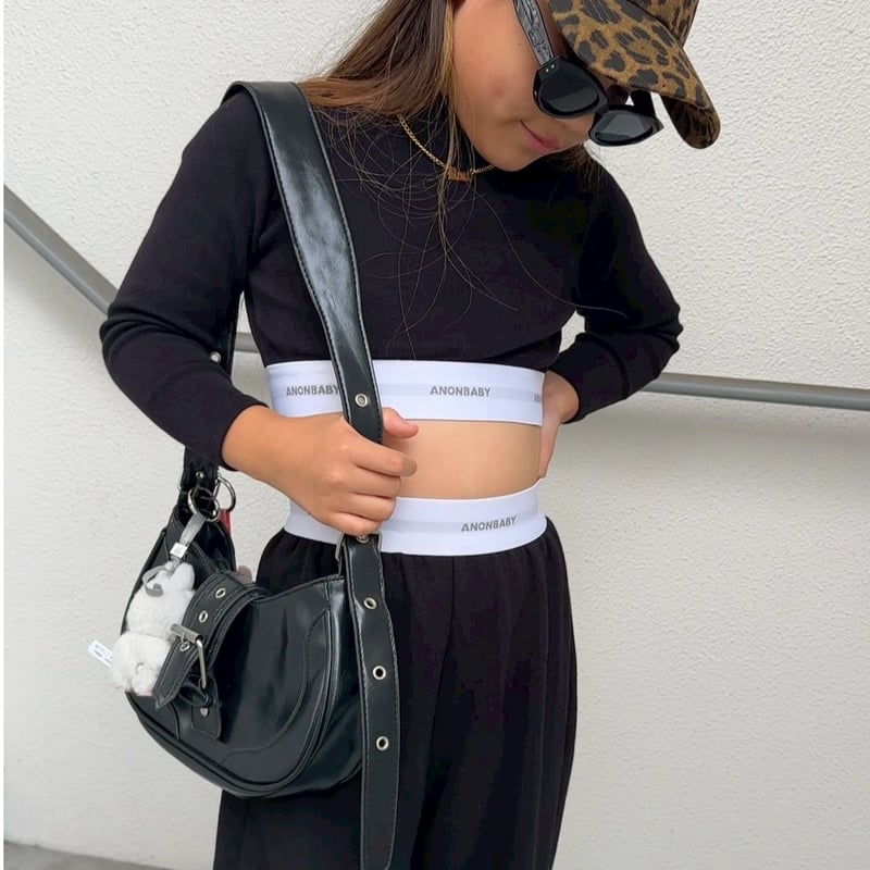 即納〉𝐎𝐫𝐢𝐠𝐢𝐧𝐚𝐥 ANONBABYクロップドトップスAW | anon baby