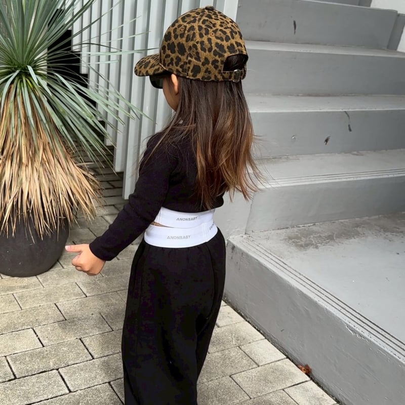 即納〉𝐎𝐫𝐢𝐠𝐢𝐧𝐚𝐥 ANONBABYクロップドトップスAW | anon baby