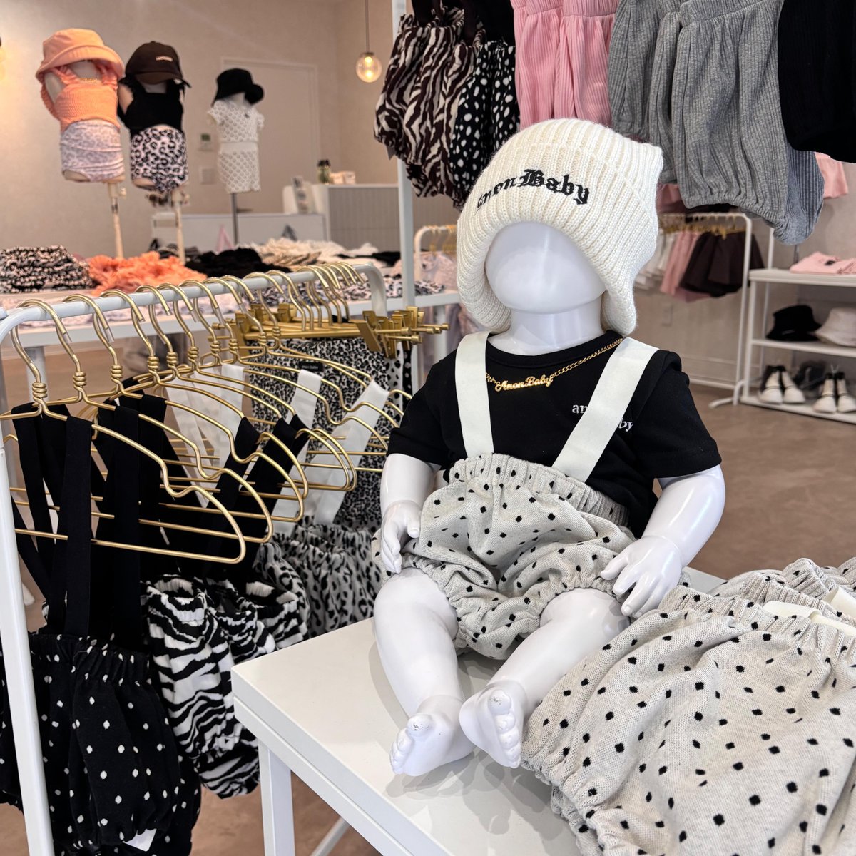 ボトムス anon baby 即納〉𝐎𝐫𝐢𝐠𝐢𝐧𝐚𝐥 ホワイトドットベビーパンツ | anon baby