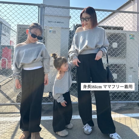 〈即納〉𝐎𝐫𝐢𝐠𝐢𝐧𝐚𝐥オフショルダートップス【グレー】